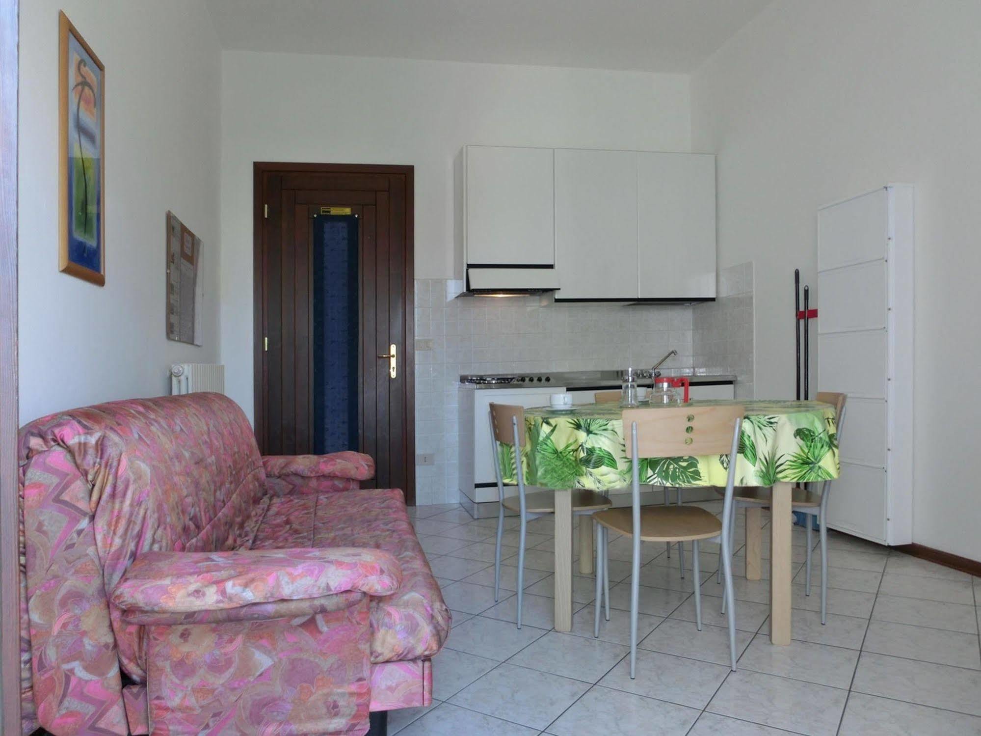 Viviana Apartment ลินญาโน ซับเบียโดโร ภายนอก รูปภาพ
