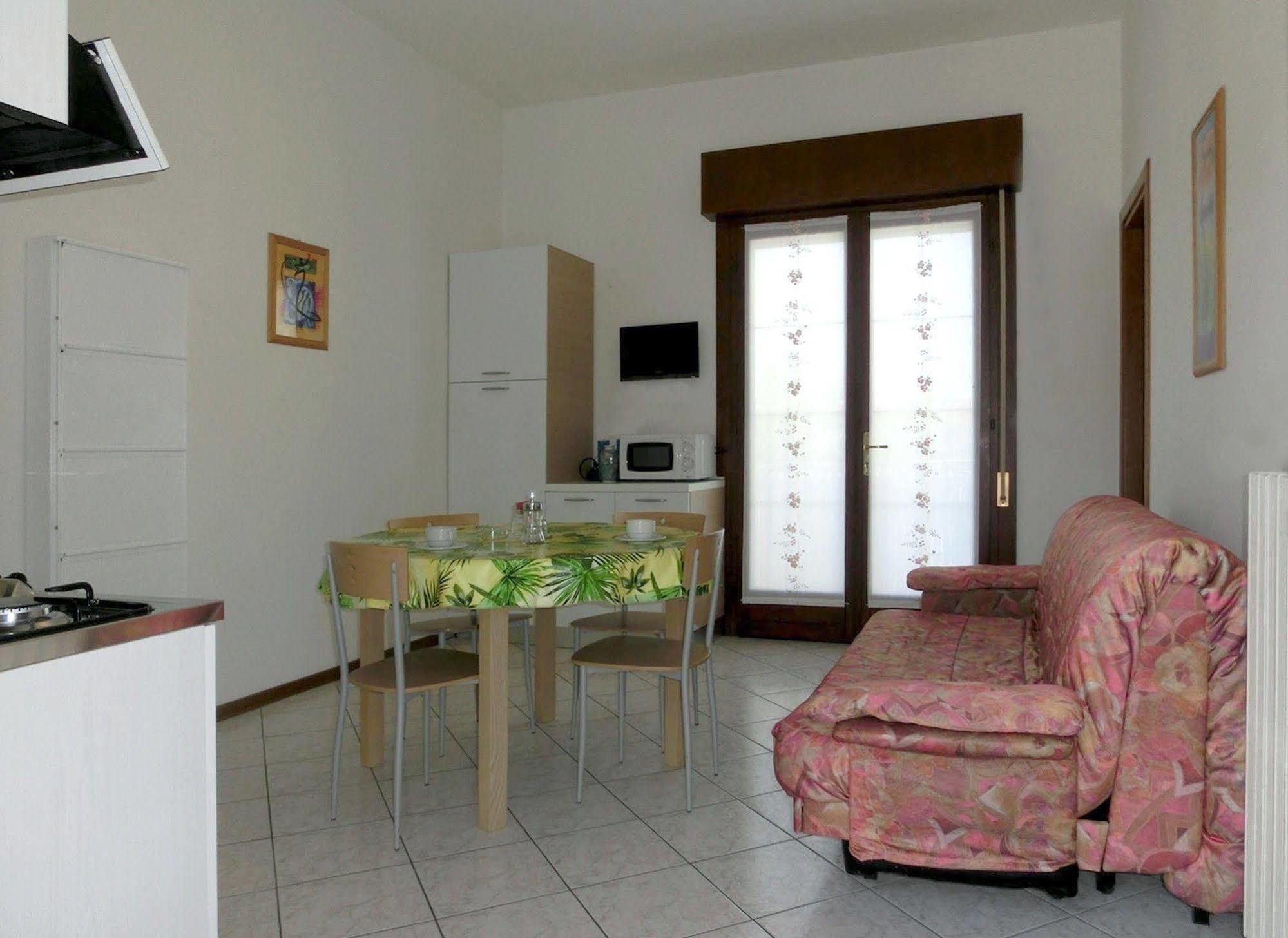 Viviana Apartment ลินญาโน ซับเบียโดโร ภายนอก รูปภาพ